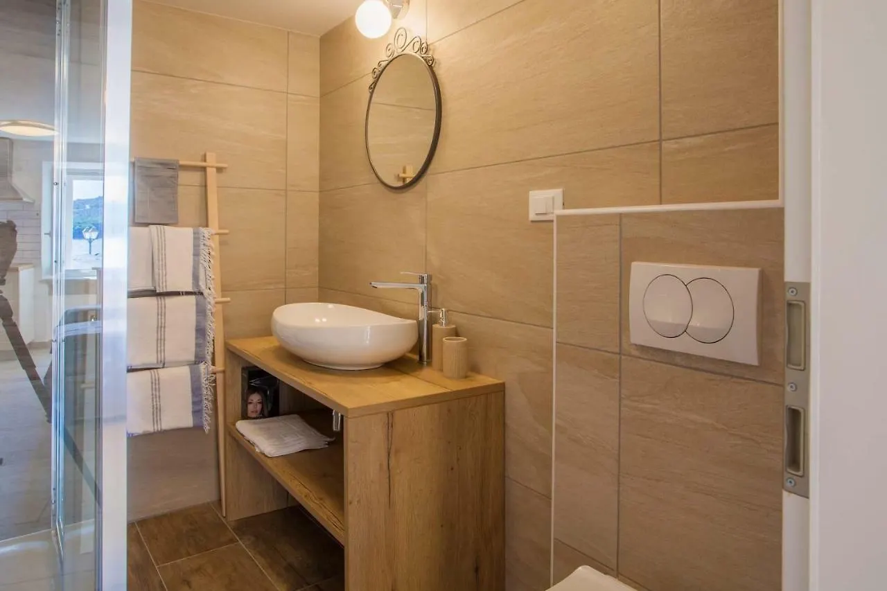 Apartmani Kraj Mora Cres