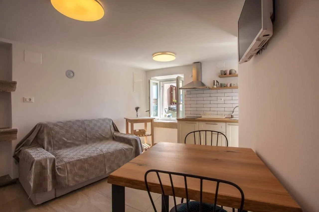 Appartamento Apartmani Kraj Mora Cres Croazia